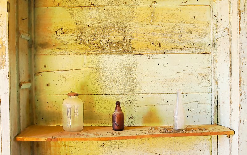Vult-028P.jpg - Bottles - Photoshopped - Vulture Mine
