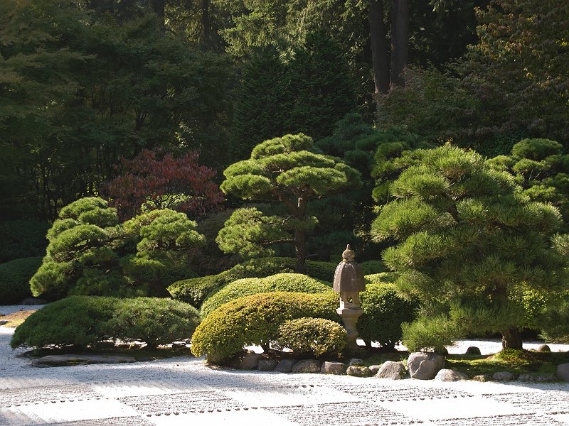 Garden-087A.jpg - Green Sculpture