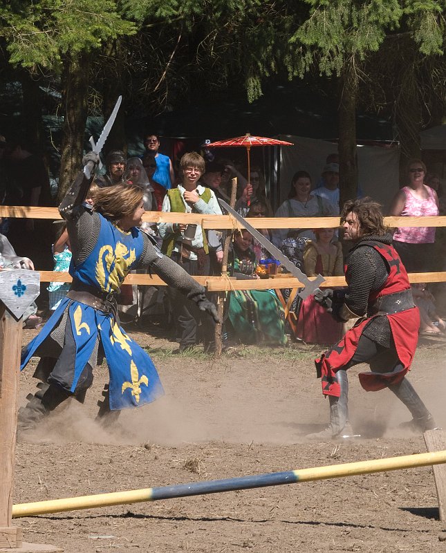 Faire-090A.jpg - Swordplay