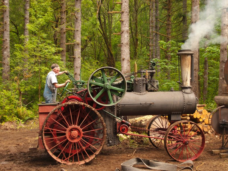 Logging-002A.jpg - Steam tractor